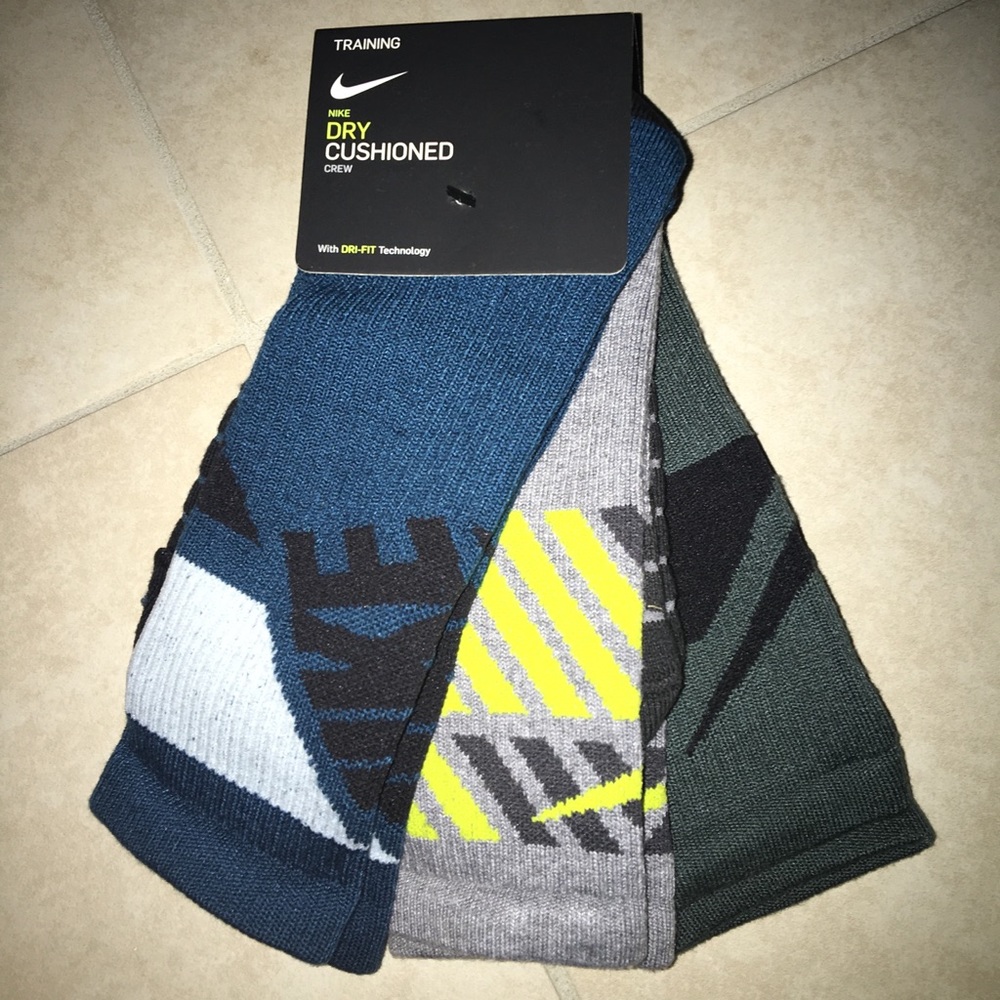 Nike Dry cushioned Crew Socks (3 pairs)